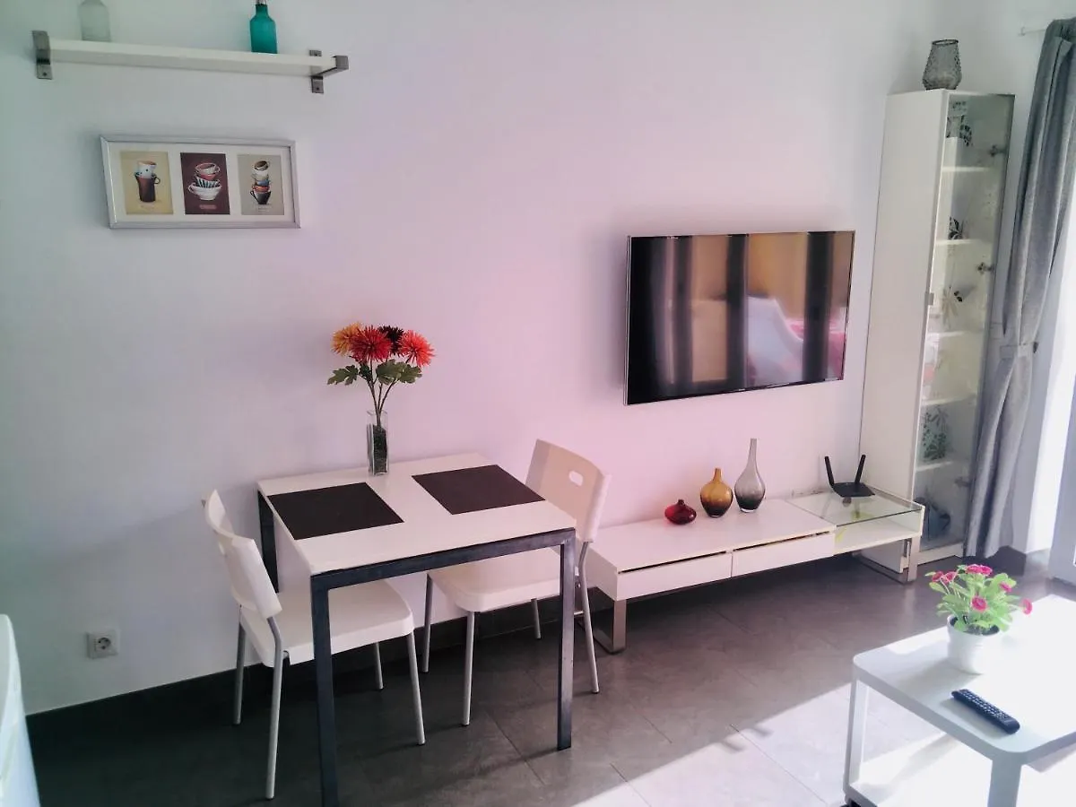 Lovely Apartment, Great Location! 아데제 스페인