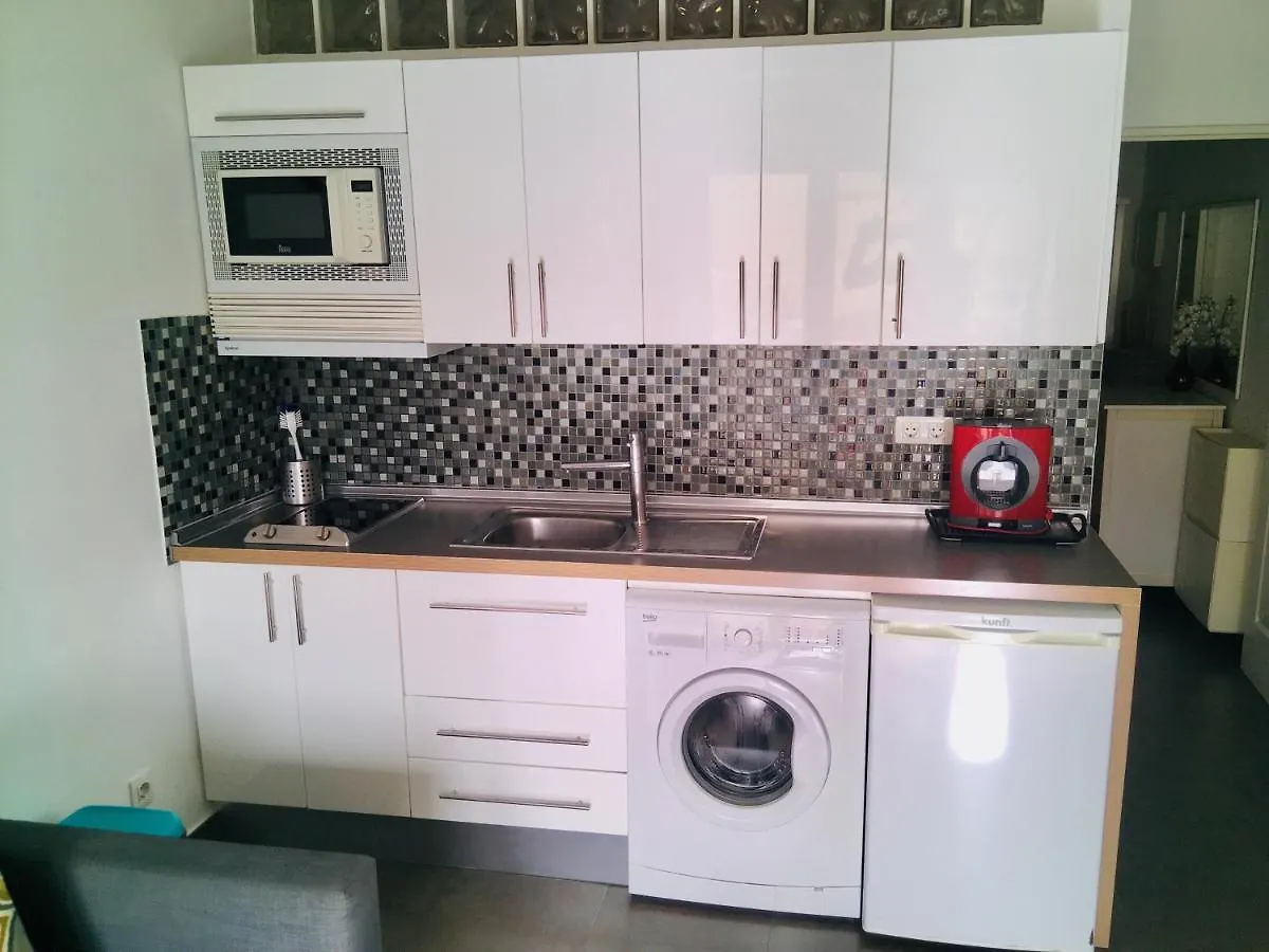 Lovely Apartment, Great Location! 아데제 0*,  스페인